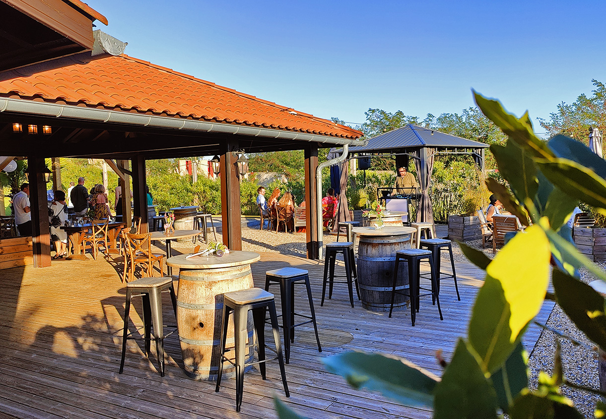 La terrasse au coucher du soleil